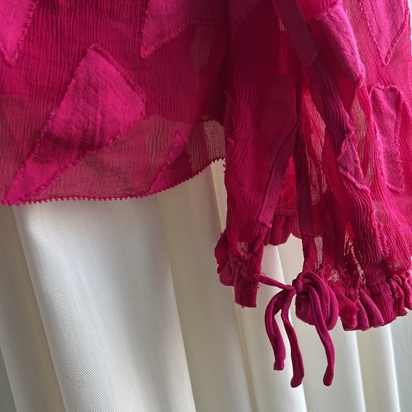 Le Fou by Wilfred - size medium - fuchsia pink statement blouse - Picture 6 of 9